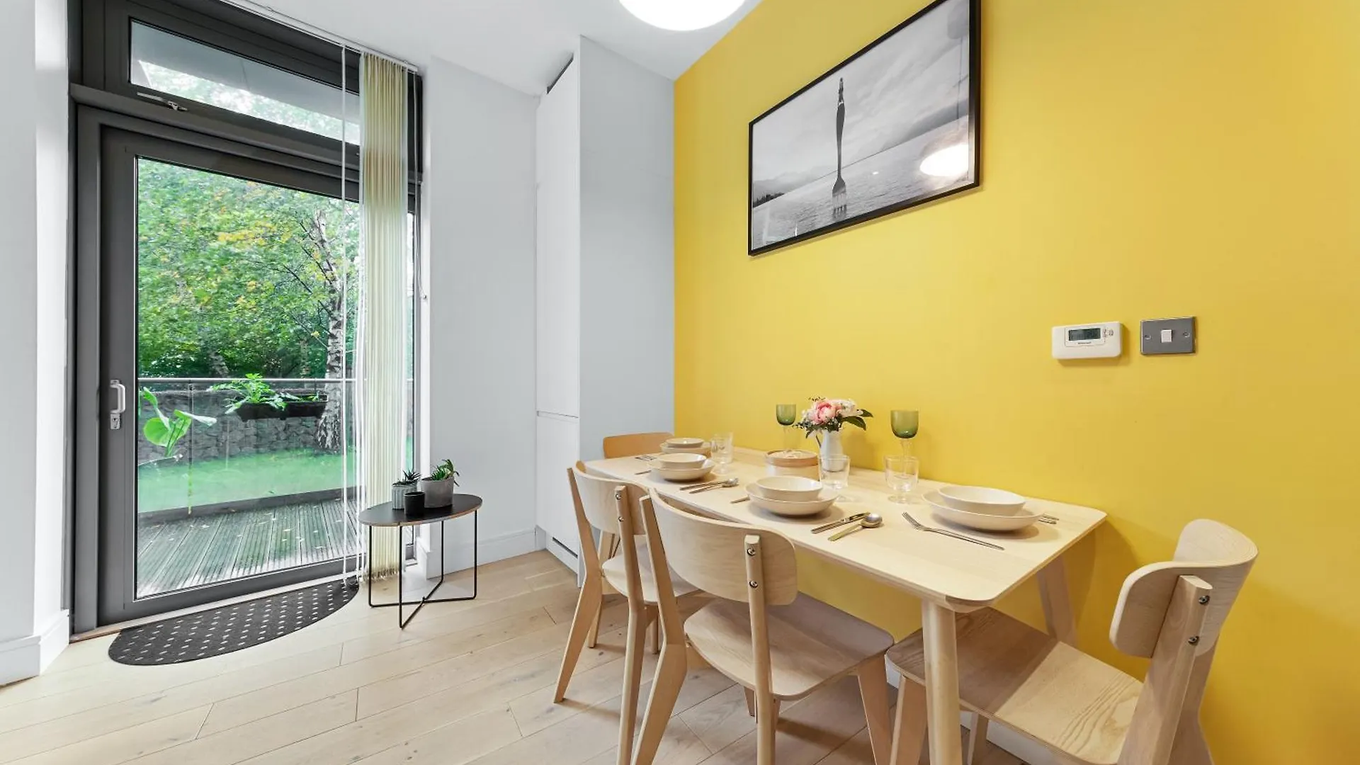 Trendy 2 Bed Flat In Greenwich With Car Parking London