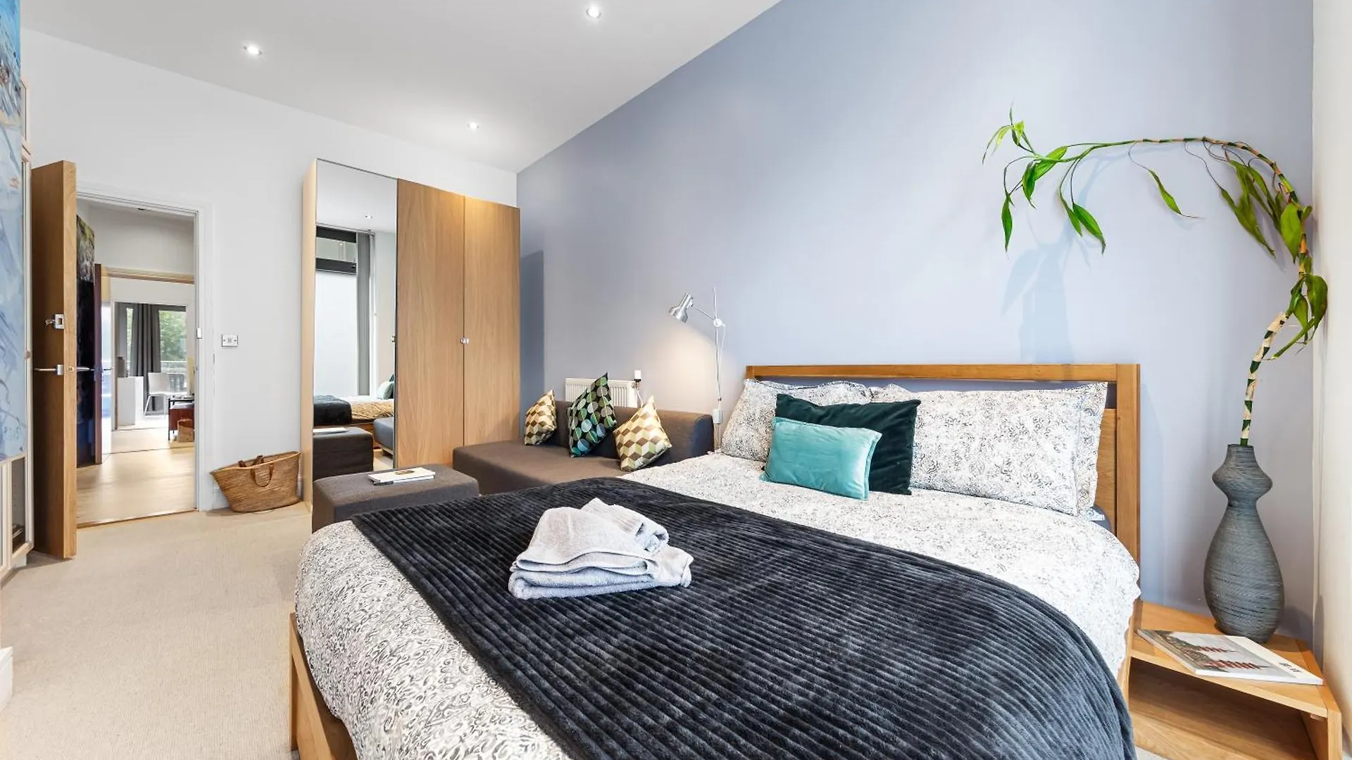 Trendy 2 Bed Flat In Greenwich With Car Parking London