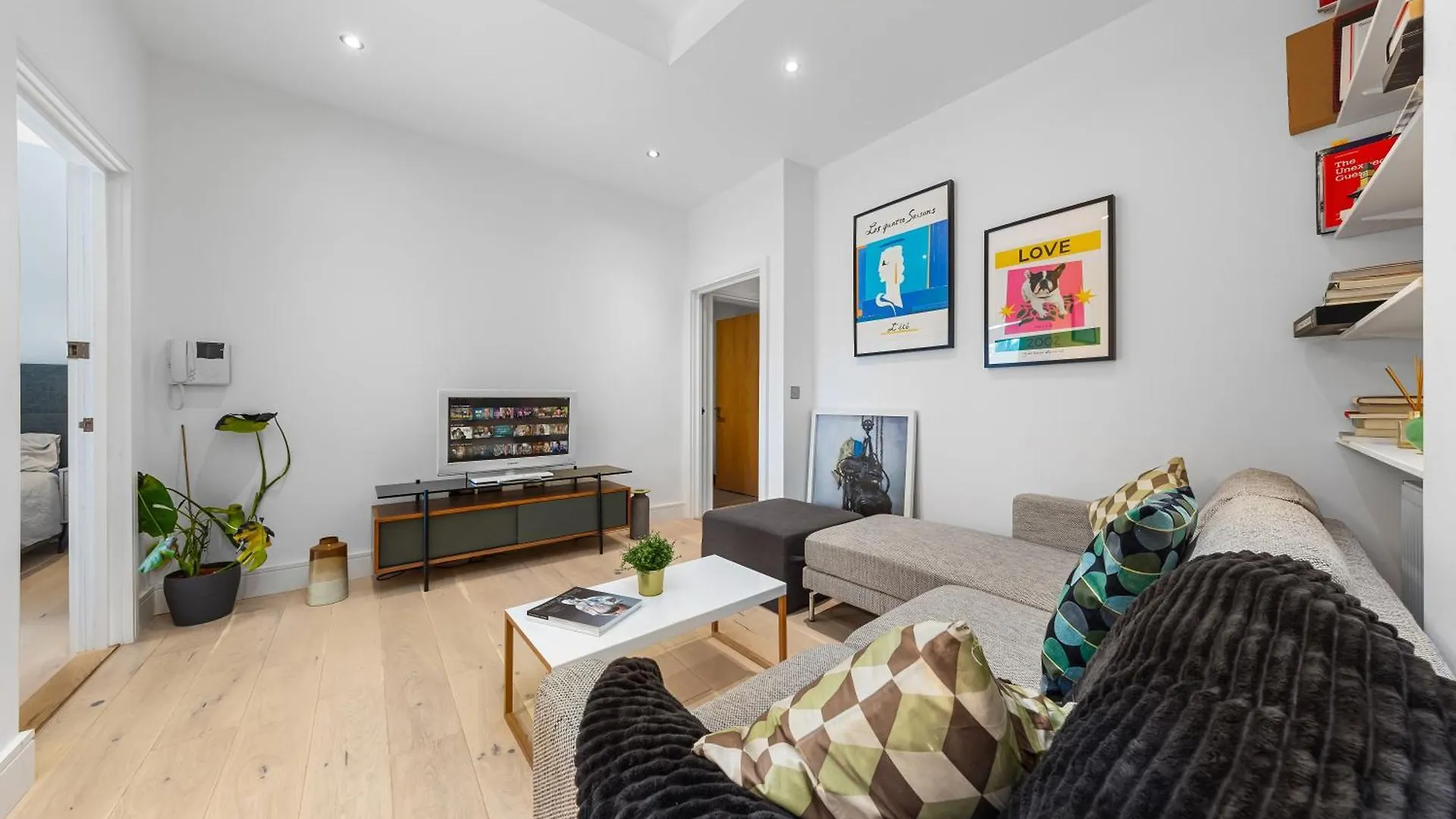 Trendy 2 Bed Flat In Greenwich With Car Parking London Apartment